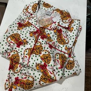 NWT Medium 8 Oak Lane Flannel Pajamas Tigers Martini